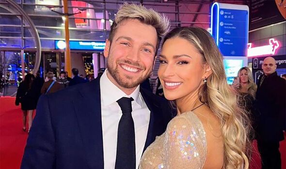 Sam Thompson Girlfriend